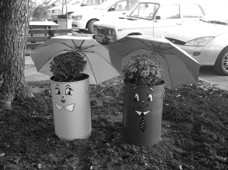 Още сто семейства се радват на нов саниран блок