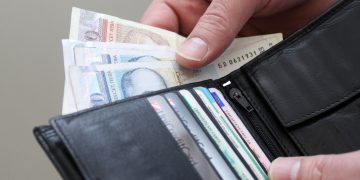 Гарантираният минимален доход за уязвимите групи вече е 75 лева