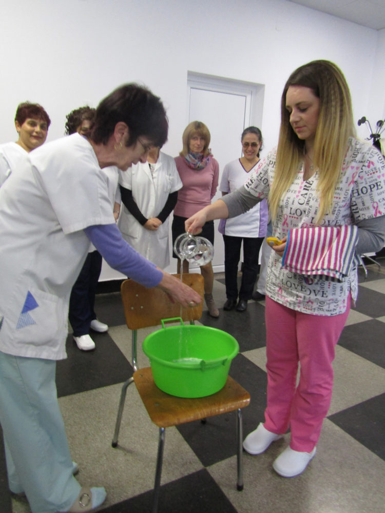 Ремонт на операционна зала и лекарски кабинет в АГО обещаха от “Идеал Стандарт – Видима”