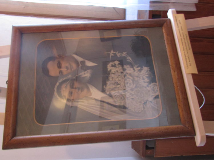 “Каква невеста си била ти, мамо…” е най-новата изложба на Историческия музей