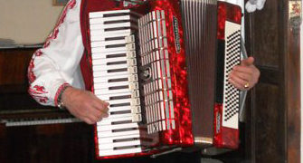 Веско Самуилов: Фолклорът ще пребъде. Бисер от огърлицата е нашата – северняшката песен