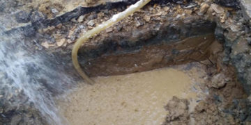 Шест дни без вода в шест села, хората топят сняг