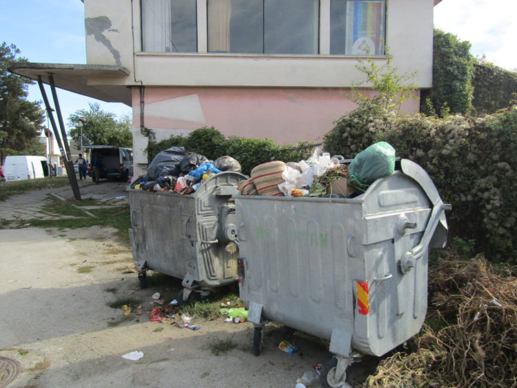 Регламентирано сметище искат жителите на селото