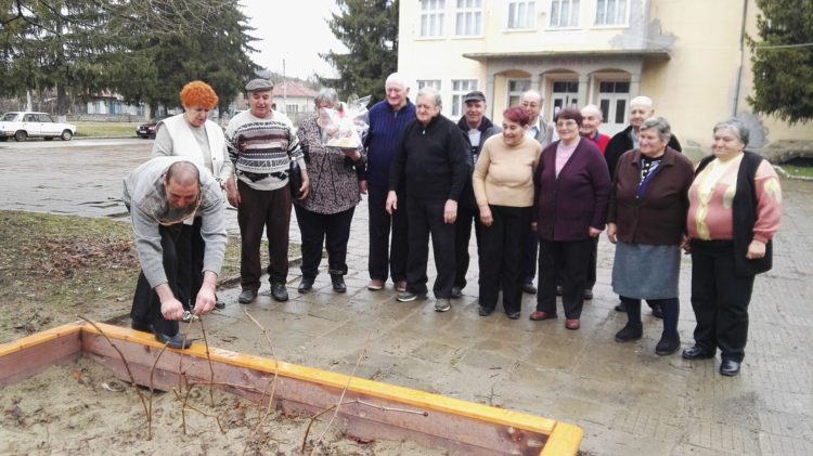 3 в 1 празник на лозарите, овощарите и влюбените спретнаха в Душево