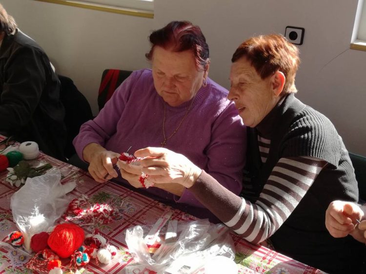 Основаха клуб по ръкоделие “Хиревки” за мъдри женски занаяти