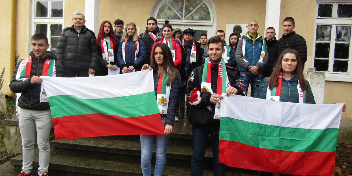 В Конака… признателни наследници почетоха Апостола на свободата