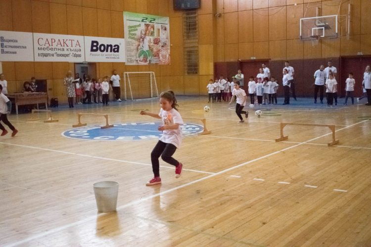 Деца мериха сили в спортно състезание за титлата “Лъвче”
