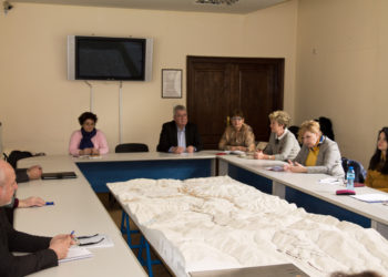 Губернаторът на Габровска област дискутира с директори на болници финансови и кадрови проблеми