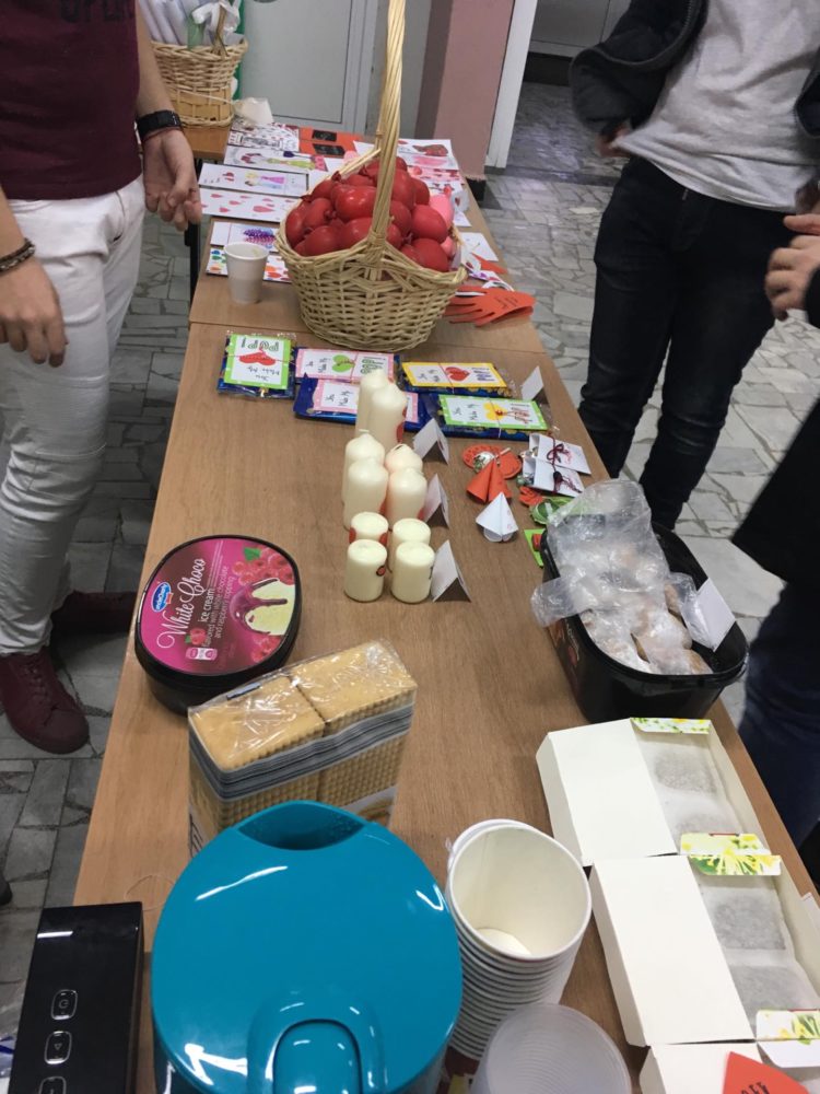 Над 200 лв. за оборудване с джага на Антистрес стаята в Гимназията събраха ученици