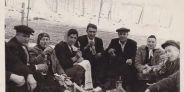 Дертовете да зачеркнем с вино и мезе, Зарезан да отбележим, пък нека ни е зле!