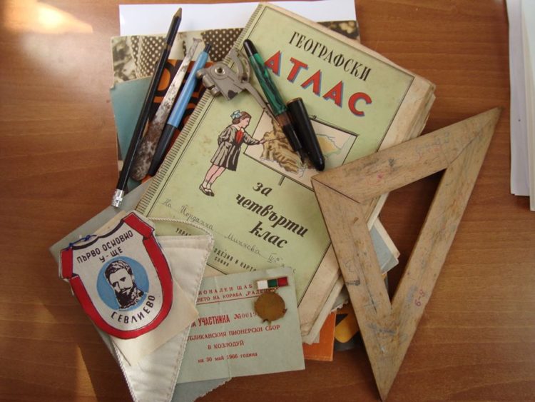 Акцията по събиране на експонати за Музея на образованието продължава