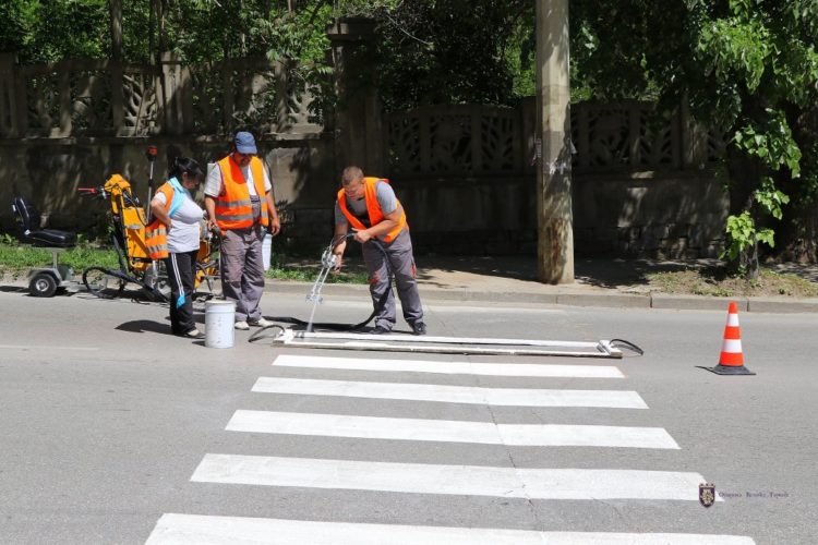 Над 19 000 лв. дава Общината за пътна маркировка