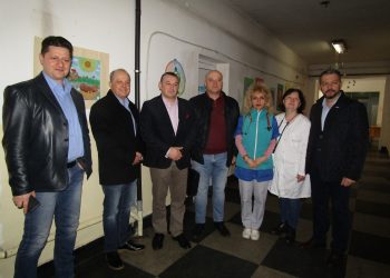 Общината и бизнесът заедно в социална кауза, дариха за Детското отделение