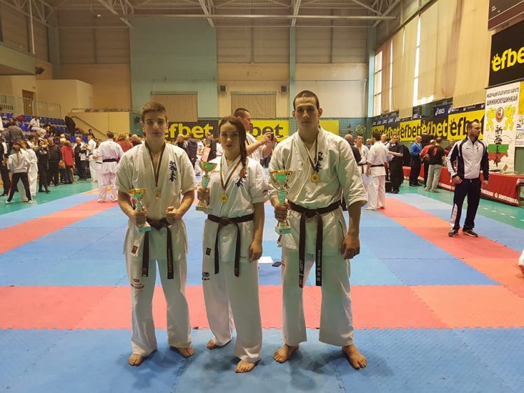 Успех за каратеките – призьори от Републиканския шампионат