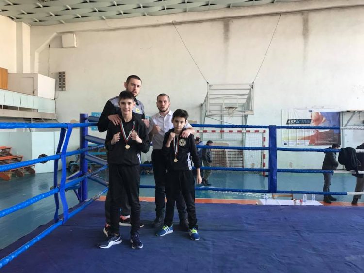“Сребърен” Петър и “бронзов” Янислав в кик бокса
