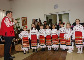 За Първа пролет пенсионерите празнуваха