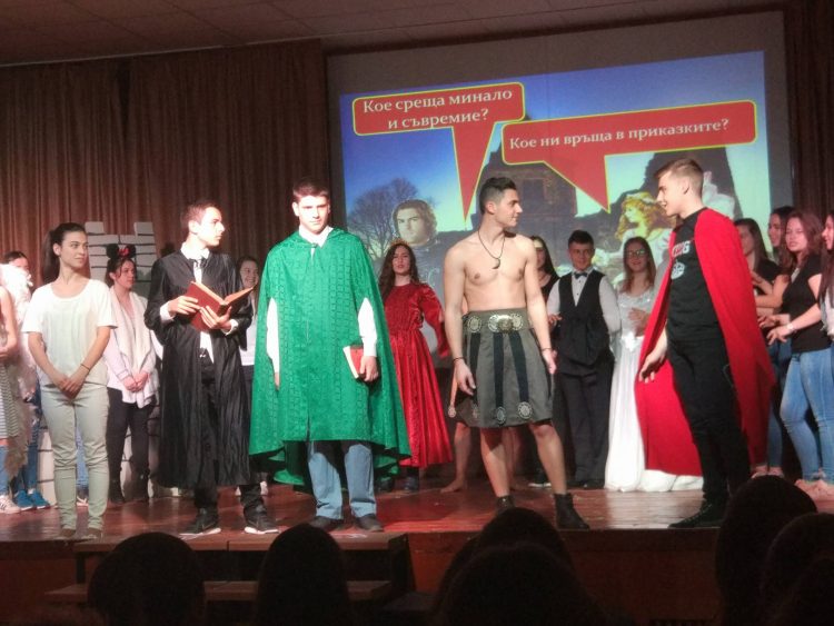 Баварски и наши гимназисти учиха заедно немски, информационни технологии и математика