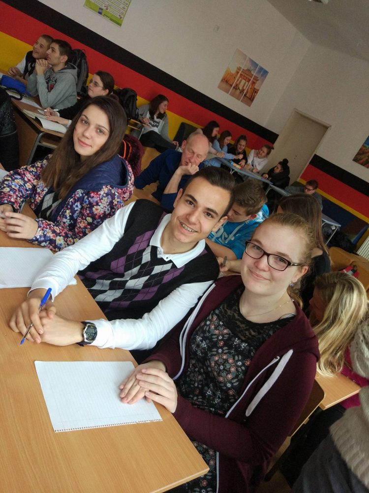 Баварски и наши гимназисти учиха заедно немски, информационни технологии и математика