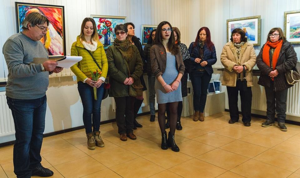 Творби на художнички и приложнички украсиха Градската галерия