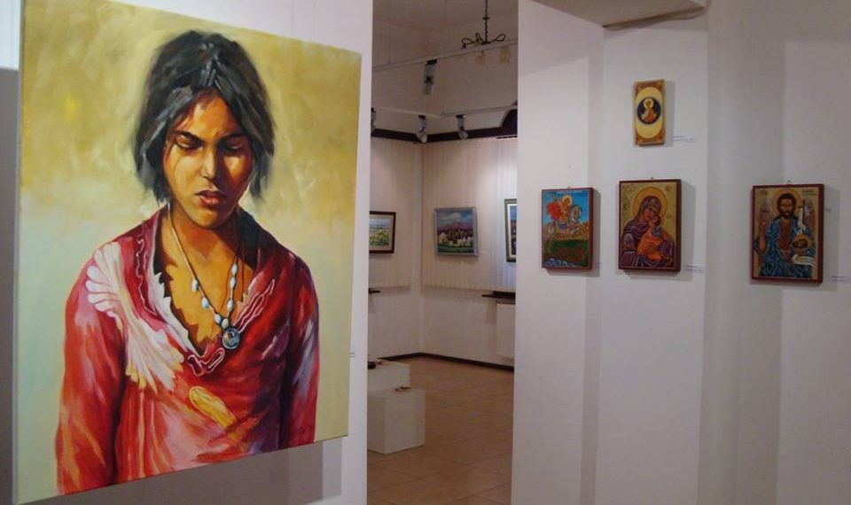 22 творци от Севлиево показват красота в “Пролетен салон 2018”