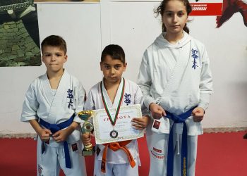 Радостин Савов с бронзов медал в каратето