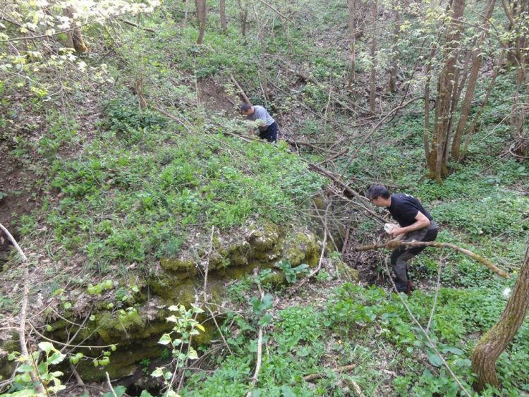 Спелеолози търсиха пещери в Младен