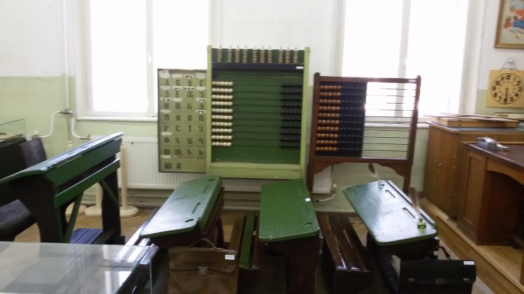 Музеят на образованието отвори врати за посетители, откриването предстои