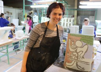 Изложба “Несанитарна керамика” представиха стажанти от “Идеал Стандарт – Видима” в НБУ