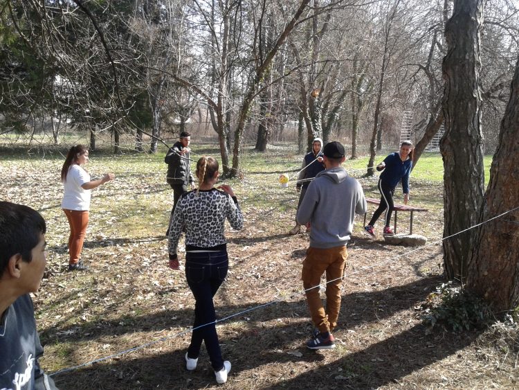 С майсторско колоездене, демонстрации и спортни игри ПГ “Марин Попов” почете патрона си