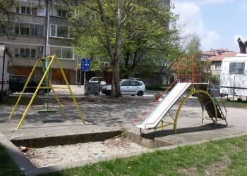 Обновяват детска площадка и двора на детската градина в Душево с пари от ПУДООС