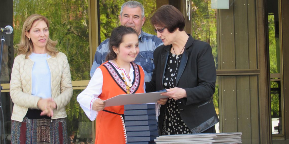 Най-добрите певци на северняшки песни – с награди от конкурса “Море песен екна…”