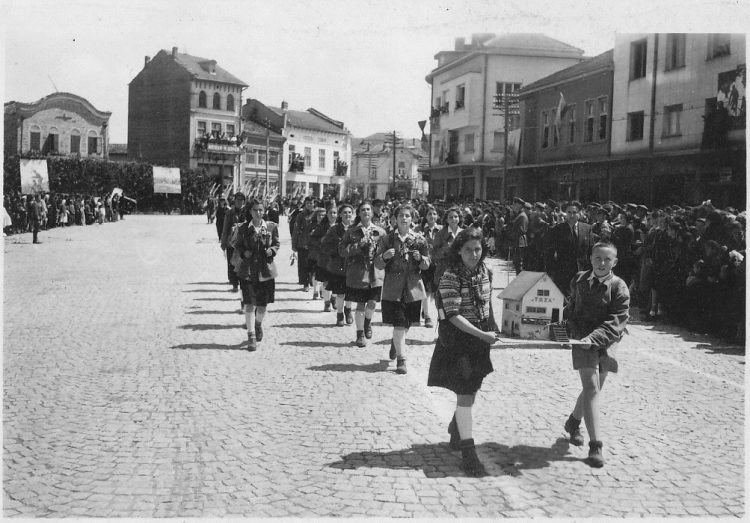 С аромат на някогашния 24 май