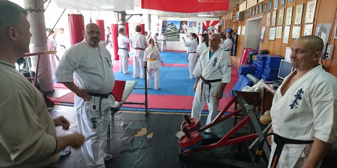 За първи път! В Севлиево тренира националният отбор по карате