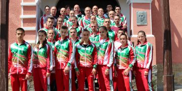 Националите по карате отдадоха почит на великия Дан Колов