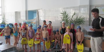 Много емоции край сините коридори в градското състезание по плуване