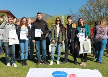 Ученици от СУ “В. Левски” – сред най-добрите в ИТ състезанието “Аз мога – тук и сега”