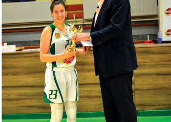 Баскетболистката Гергана Иванова е най-полезен играч на Държавното и шампион с “Берое”