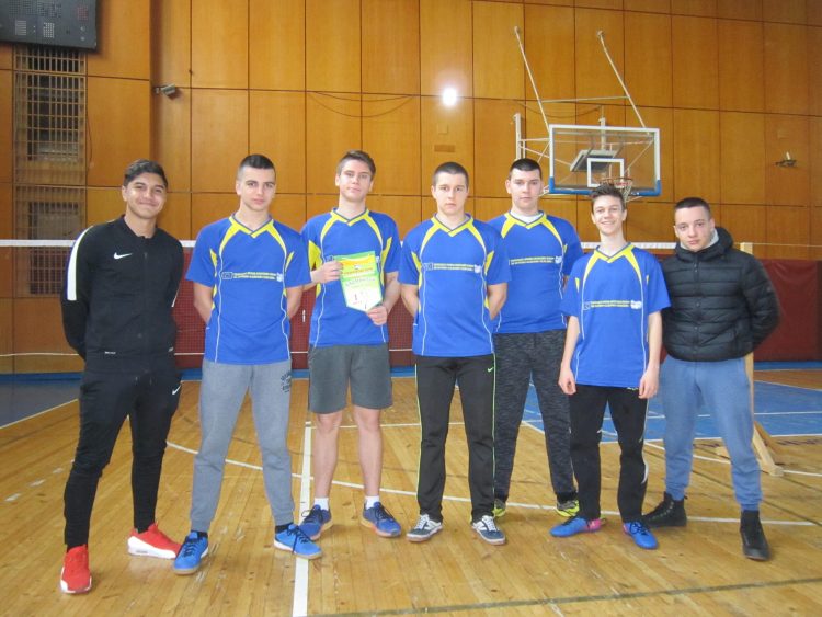 Три училищни отбора с визи за финалните състезания на “Ученически игри”