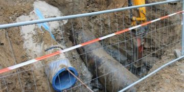 От днес подменят водопроводи на две главни улици, няма да спират водата.