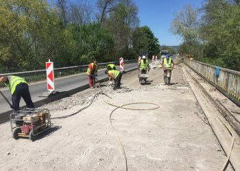 Проектът за рехабилитацията на пътя Севлиево-Драгановци предвижда и локални ремонти на улици в града