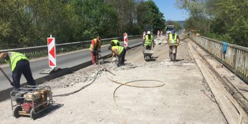 Проектът за рехабилитацията на пътя Севлиево-Драгановци предвижда и локални ремонти на улици в града