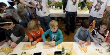 Повече плодове и зеленчуци, по-малко тесто и захар! Ентусиасти вдигат революция в храненето в Севлиево