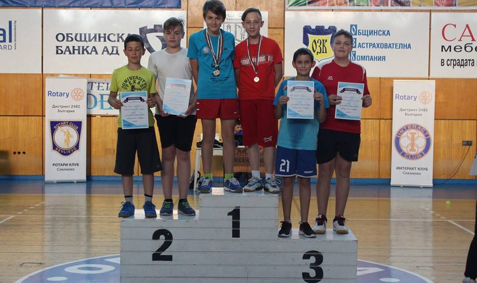 В духа на феърплея, с много емоции премина турнирът по бадминтон на Интеракт