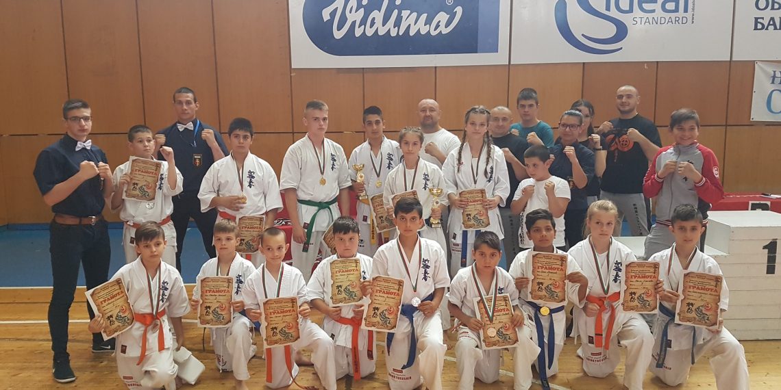 Гордост! Каратеките обраха медалите на Зоналното първенство
