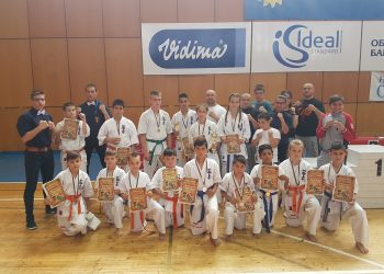 Гордост! Каратеките обраха медалите на Зоналното първенство
