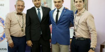 Тома Томев поема Ротари клуб, Веселин Конов – Интеракт