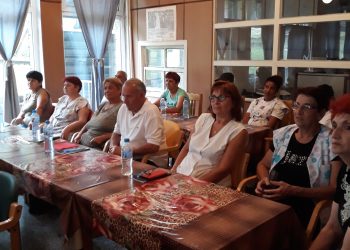 Практически насоки в грижите за възрастни получиха екипите на социалните домове