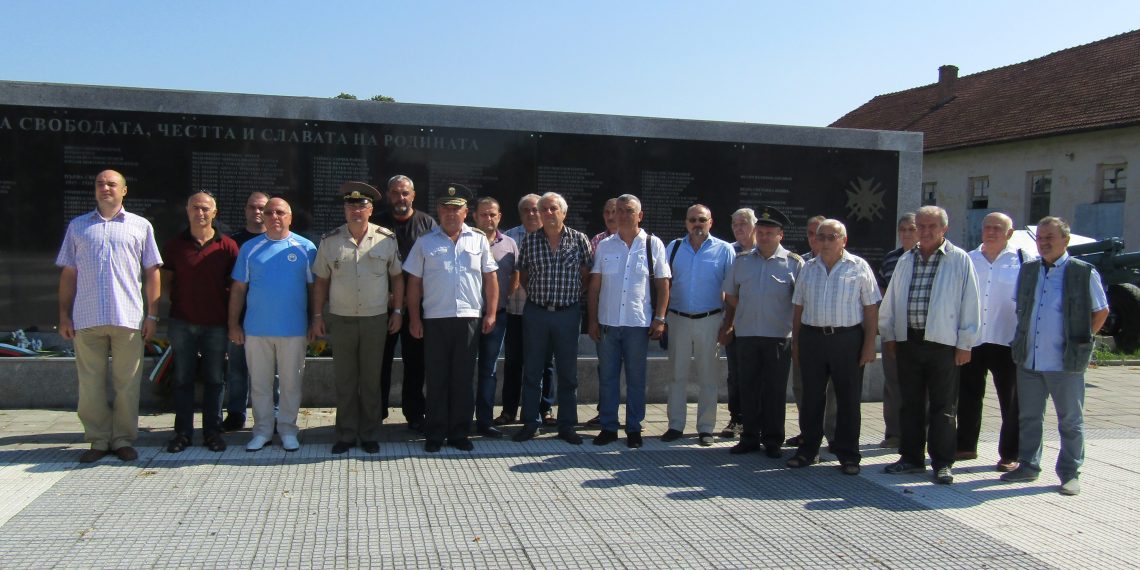 Българската армия отбеляза 140-та годишнина от създаването си