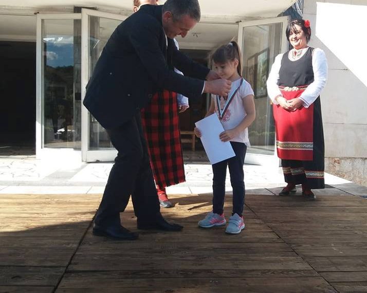 Стефани и Тереза – с отличия от Балканския събор за българска песен