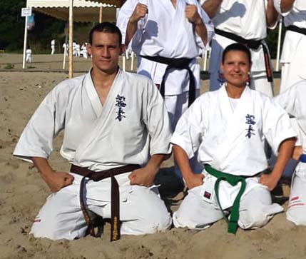 Тодор Тодоров и Ирена Трифонова защитиха по-високи степени по карате